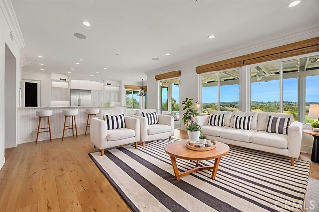 Building Photo - 2309 Skyline Dr