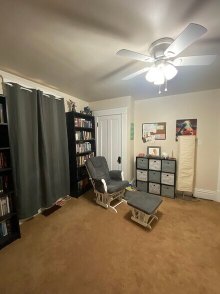 Building Photo - 329 E Grandview Ave