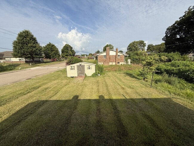 Building Photo - 525 Louisiana Ave