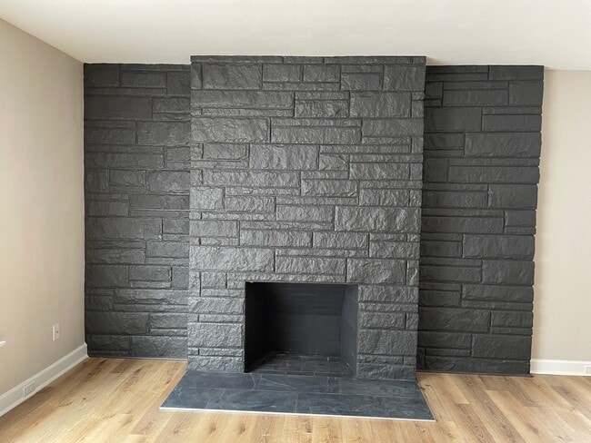 Building Photo - 1066 Northview Dr