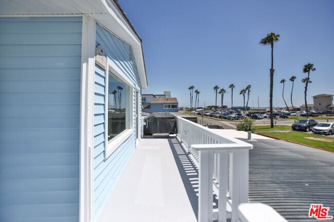 Building Photo - 17165 Pacific Coast Hwy