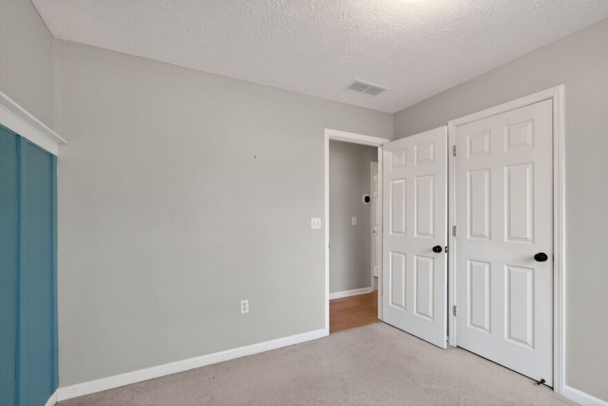 Building Photo - 345 Freeman Dr