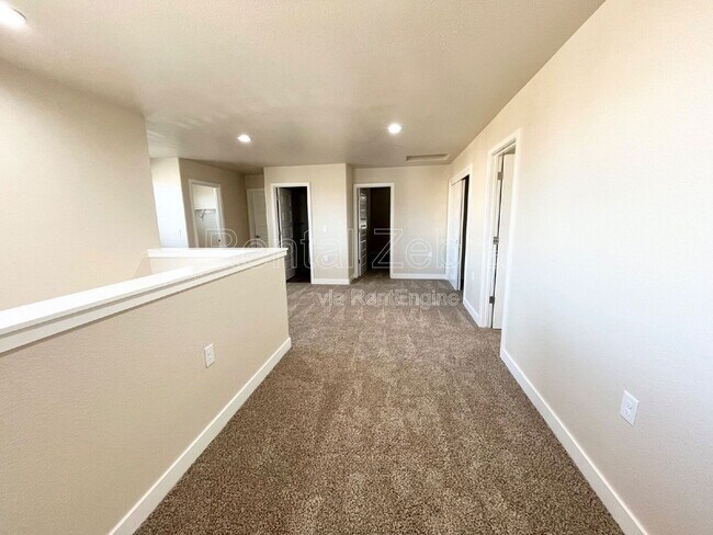 Building Photo - 1396 Rincon Dr