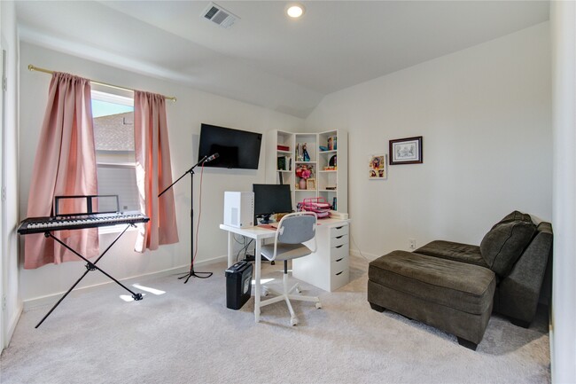 Building Photo - 21255 Doubtful Cyn Dr