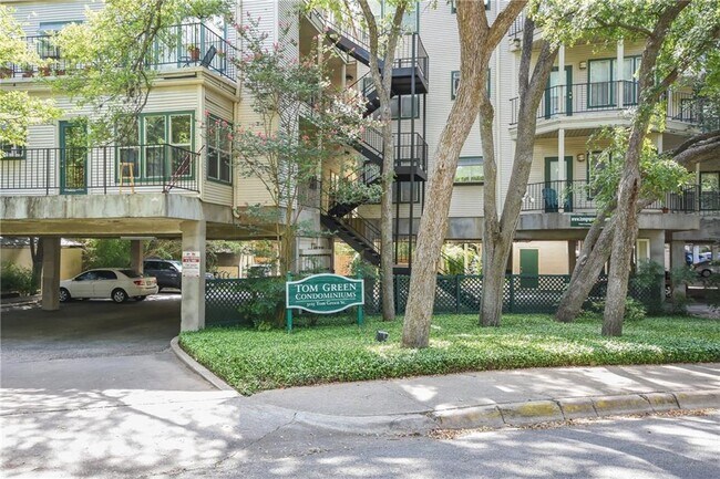 Building Photo - 3115 Tom Green St