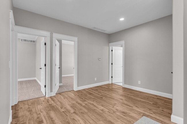 Building Photo - Italian Estates Property Management