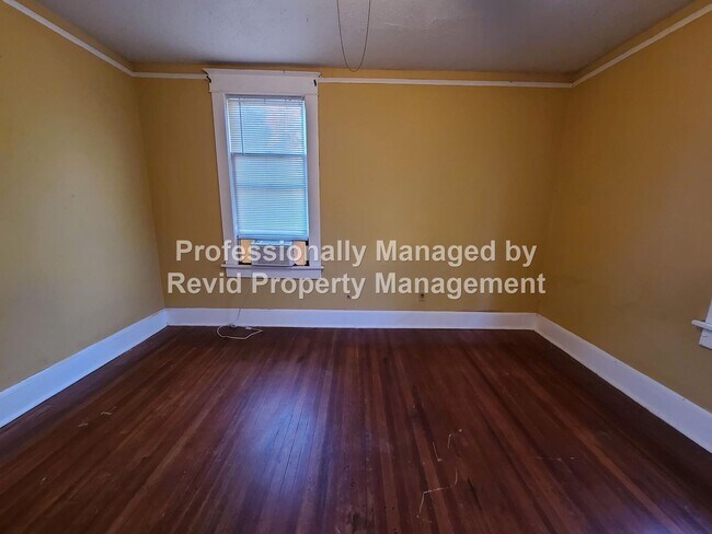 Building Photo - First Month Free on a 13-Month Lease