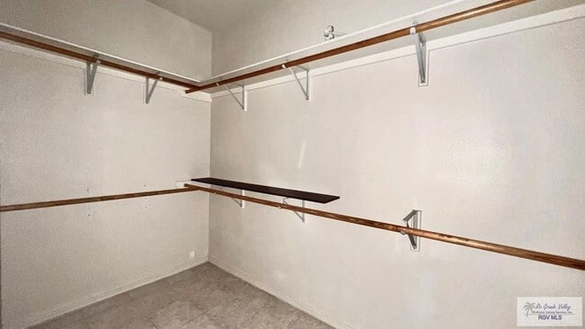 Building Photo - 25 La Paz Ct