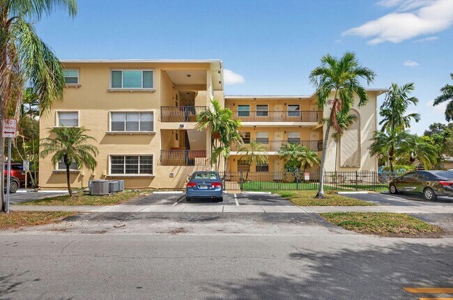 Building Photo - 901 NE 3rd St