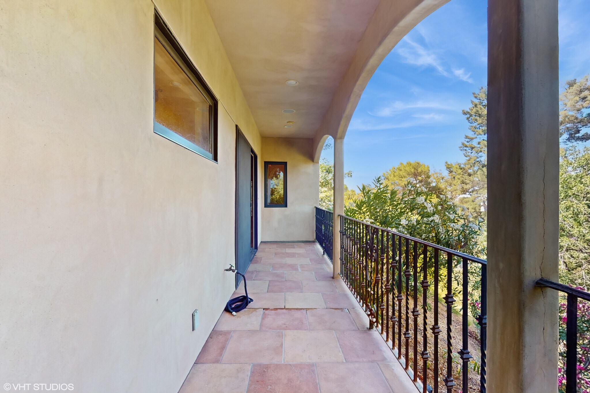 Building Photo - 3311 Deronda Dr