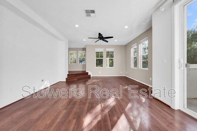 Building Photo - 173 Heligan Ln