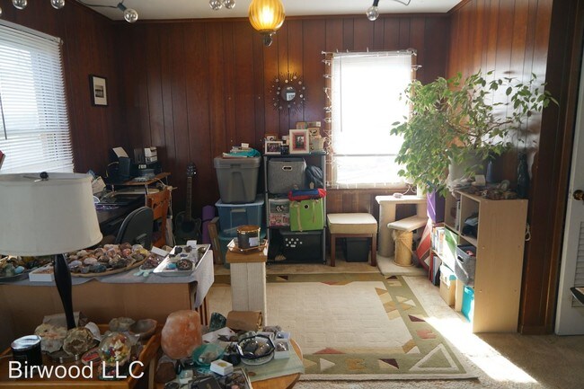 Building Photo - 2 S Fair Oaks Ave