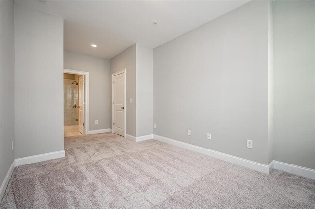 Building Photo - 6655 Sterling Dr