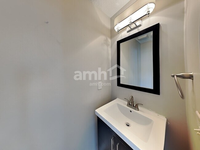 Building Photo - 4103 Hunters Trail Dr