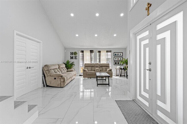 Building Photo - 8351 SW 39th Ct