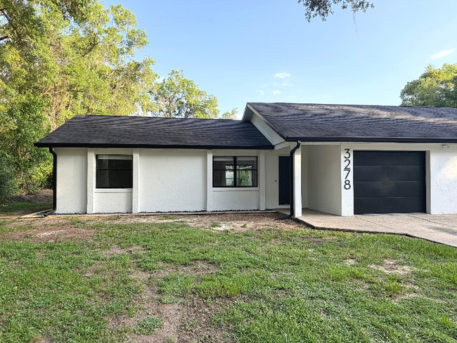Building Photo - 3278 E Crown Dr