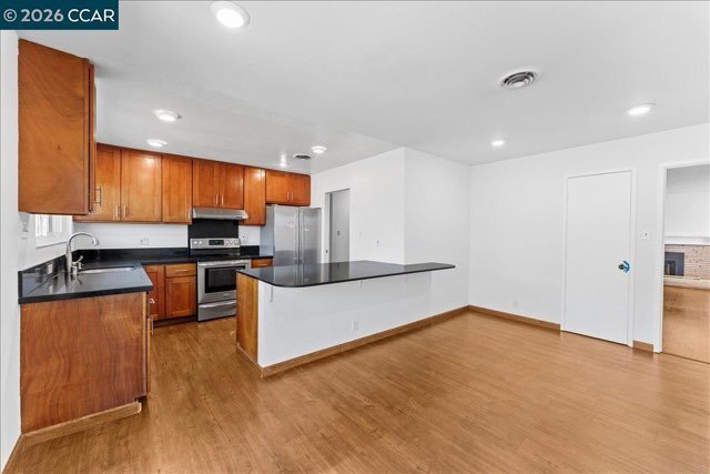 Building Photo - 1566 Mann Dr