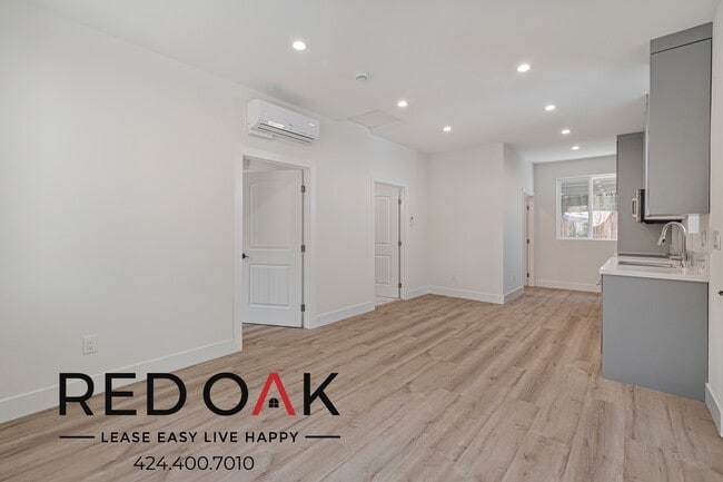 Building Photo - 4592 Riverton Ave