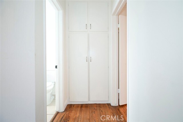 Building Photo - 347 W Dryden St