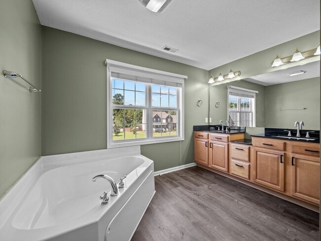 Building Photo - Welcome to Hyannis Court!
