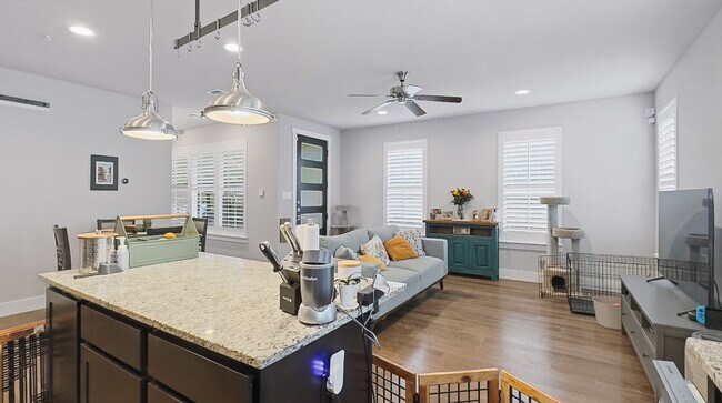 Building Photo - 223 Claremont Ave