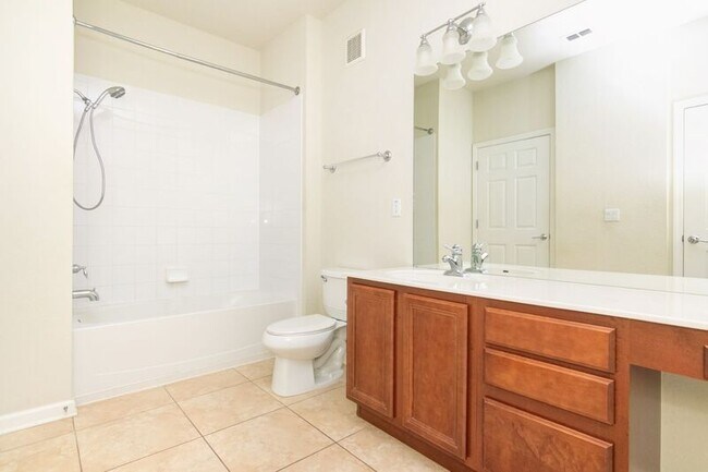 Building Photo - 3338 Robert Trent Jones Dr