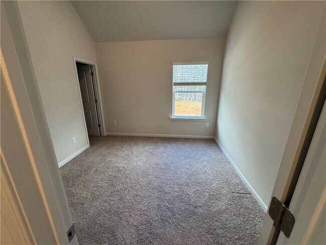 Building Photo - 1129 Georgian Point Dr