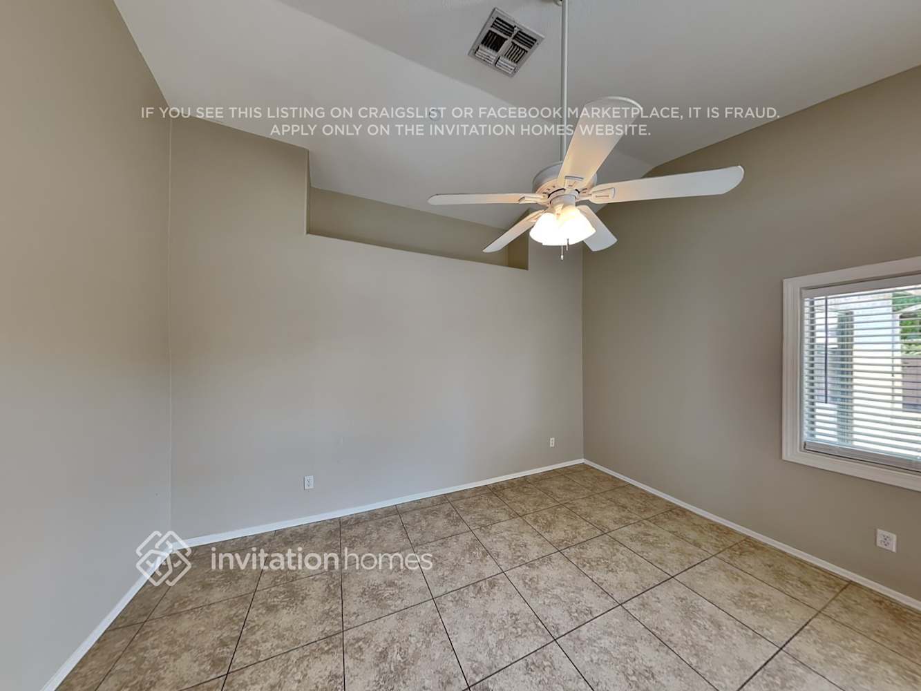 Building Photo - 12747 W Sharon Dr