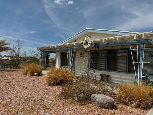 Building Photo - Charming Home with Stunning Views, Hot Tub...