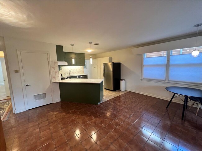 Building Photo - 1511 Chelsea Ln