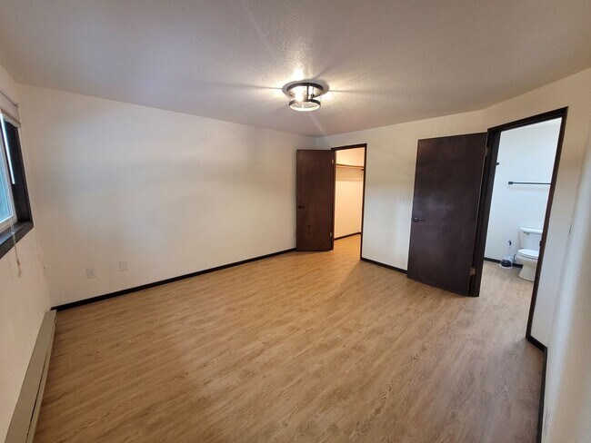 Building Photo - 3 Bedroom Home w/ Cozy Wood Burning Stove