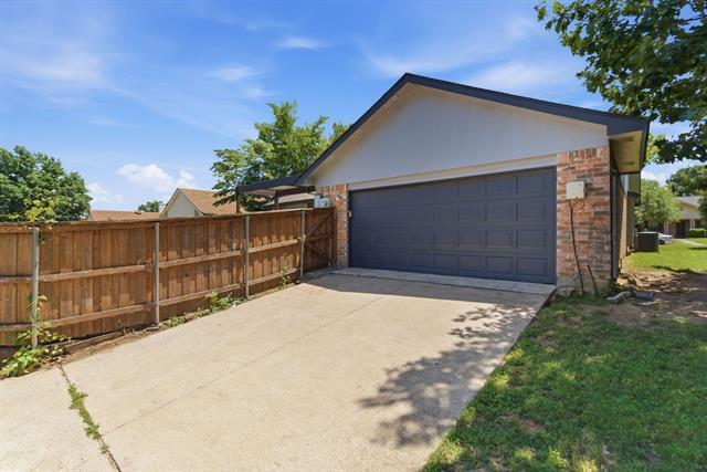 Building Photo - 2816 Chelsea Ln