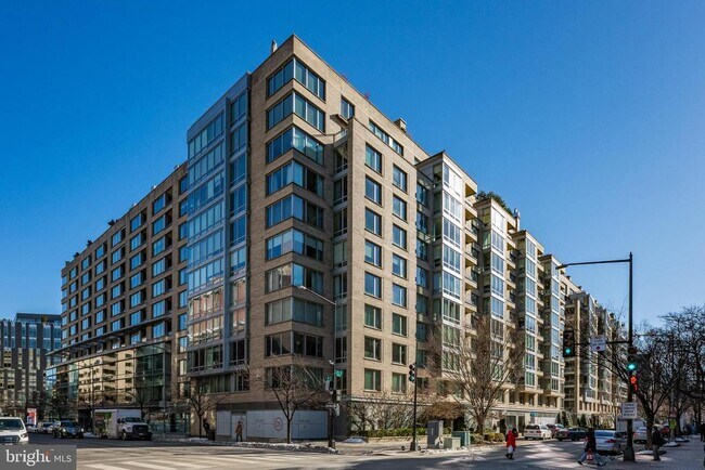 Building Photo - 1155 23rd St NW