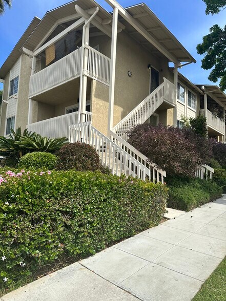 Building Photo - 402 N Clementine St