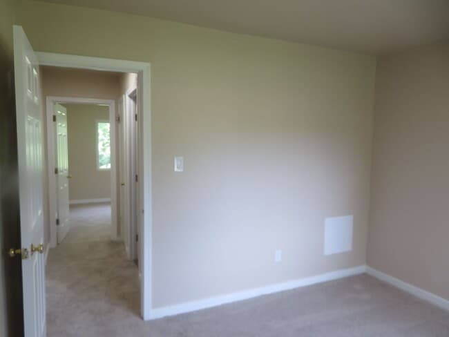 Building Photo - Colonial Heights Virginia