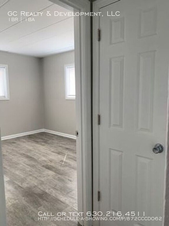 Building Photo - 342 Wilson Ave