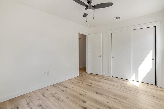 Building Photo - 3103 Matador Dr