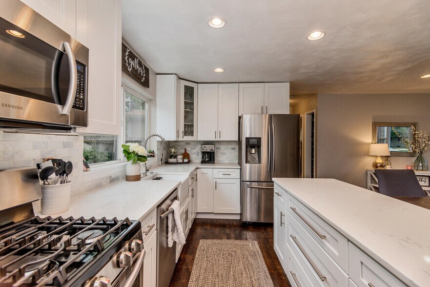 Building Photo - 3388 S Holly St