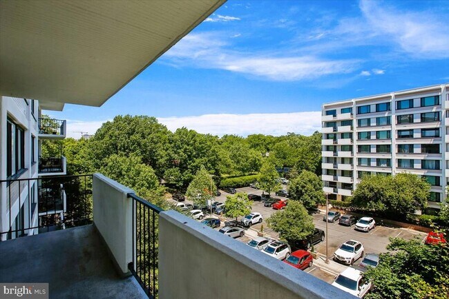 Building Photo - 4501 Arlington Blvd