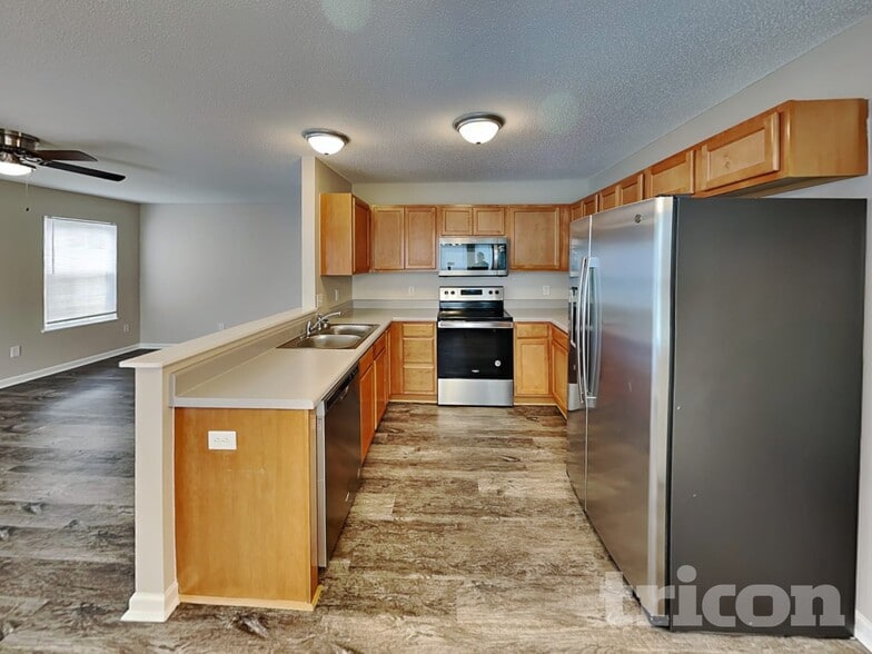 Building Photo - 136 Cherry Laurel Dr