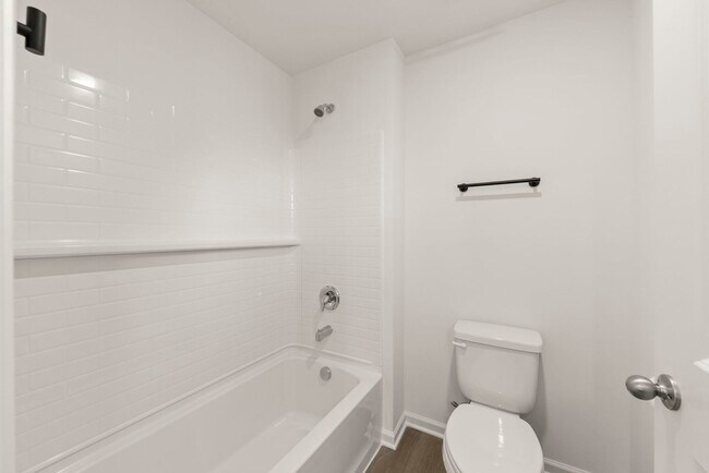 Building Photo - 13713 Sanibel St