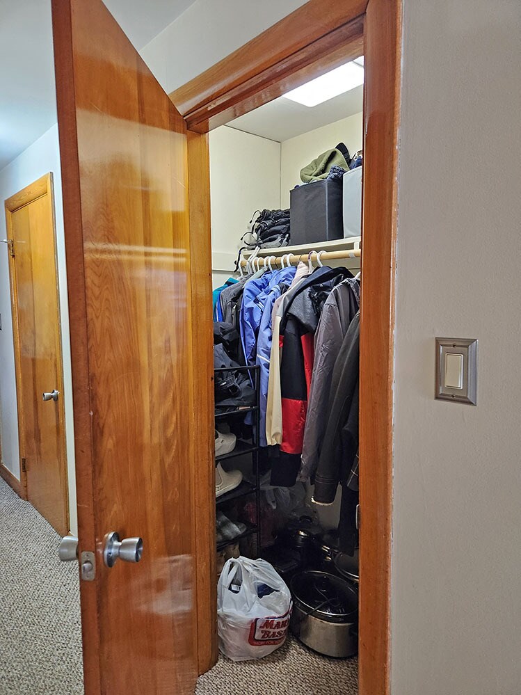 Building Photo - 216 5th St