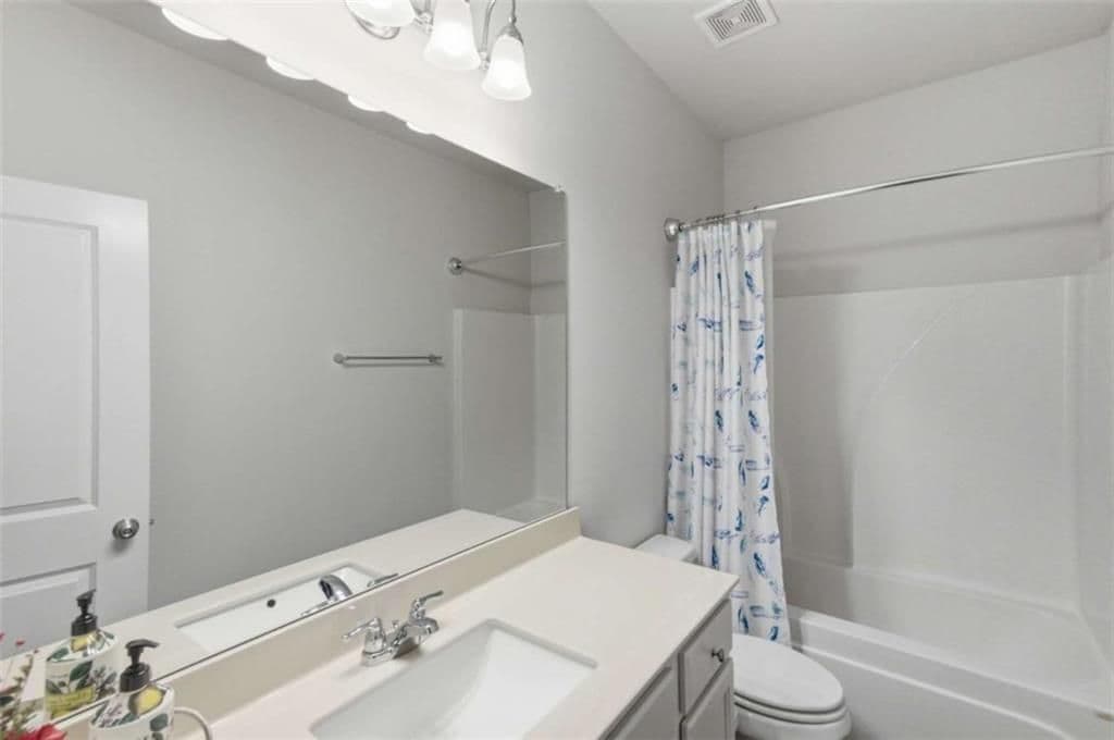 Building Photo - 1415 Dahlia Dr