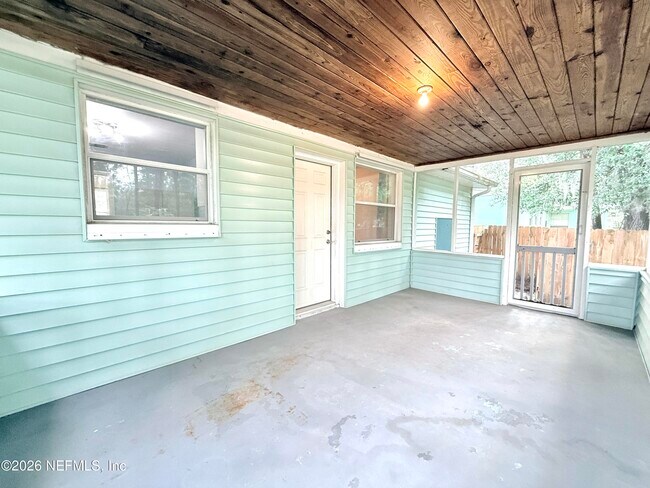 Building Photo - 5632 Oliver St