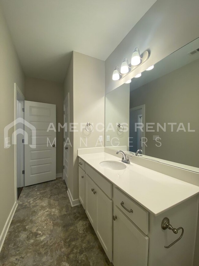 Building Photo - Home for Rent in Lincoln, AL.....Available...