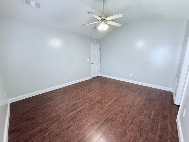 Building Photo - 309 Eagle Pointe Dr