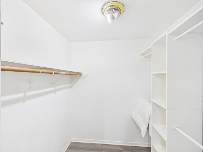 Building Photo - 7611 Hopewell Ln