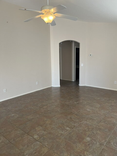 Building Photo - "Charming 3-Bedroom Oasis with 2 Baths in Florence - 1,281 Sq Ft of Comfort!"