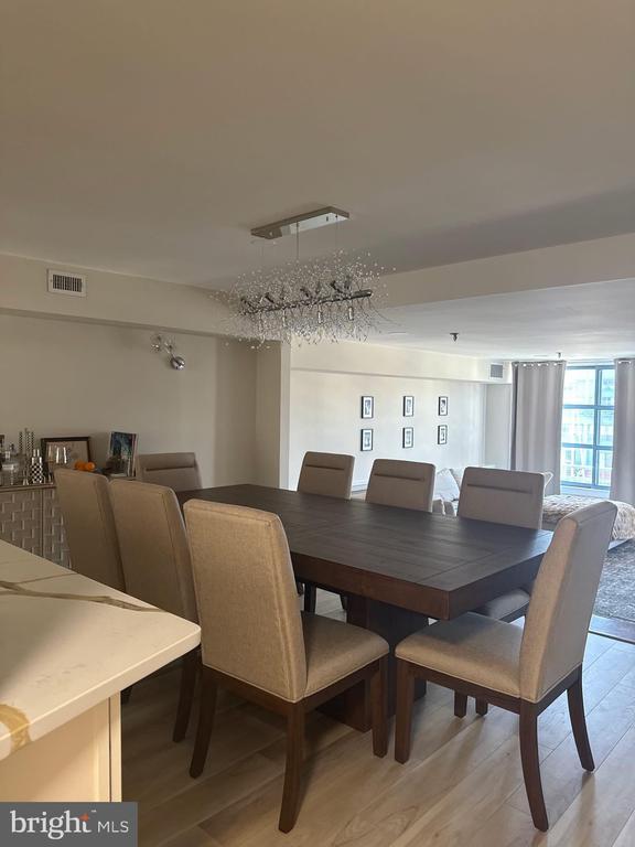 Building Photo - 7 N Christopher Columbus Blvd