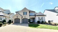 Building Photo - 1016 N Sharon Amity Rd